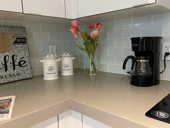 Building Photo - 1600 NE 1st Ave