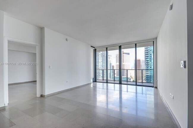 Building Photo - 88 SW 7th St