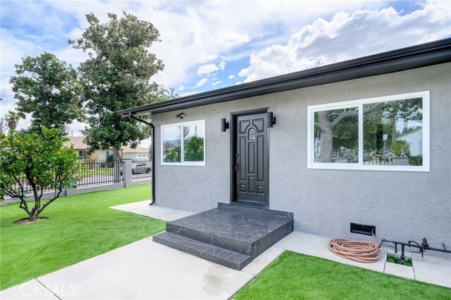 Building Photo - 13950 Stagg St