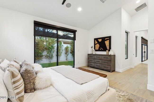 Building Photo - 6323 N 10th Dr