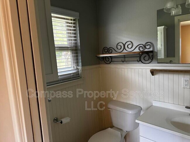 Building Photo - 8919 Whippoorwill Dr