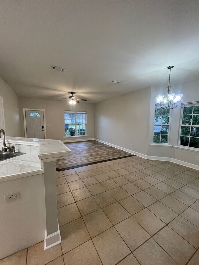 Building Photo - 259 Millcrest Dr