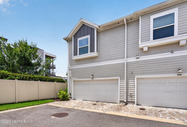 Building Photo - 7446 Loggerhead Ct