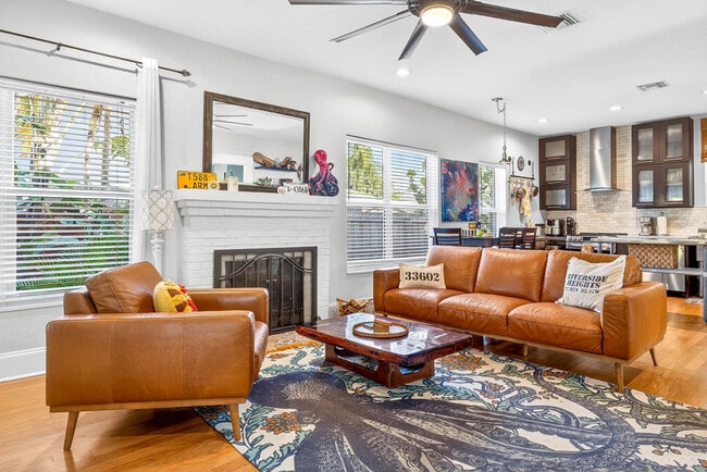 Building Photo - 2705 N Poplar Ave