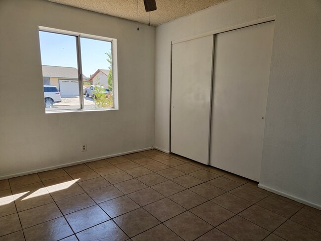 Building Photo - 3 bedroom/2 bath home for Rent