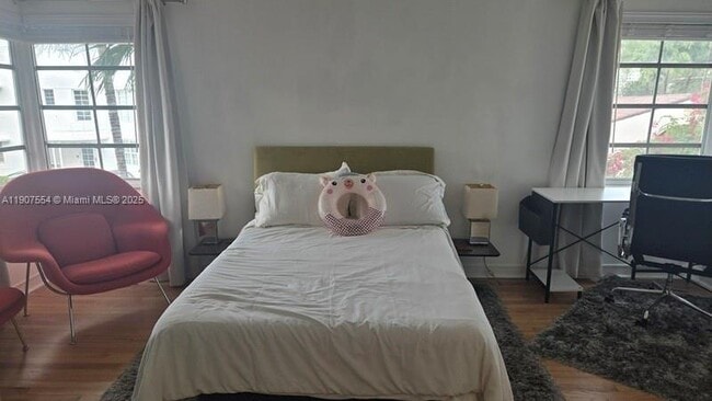 Building Photo - 750 Española Wy