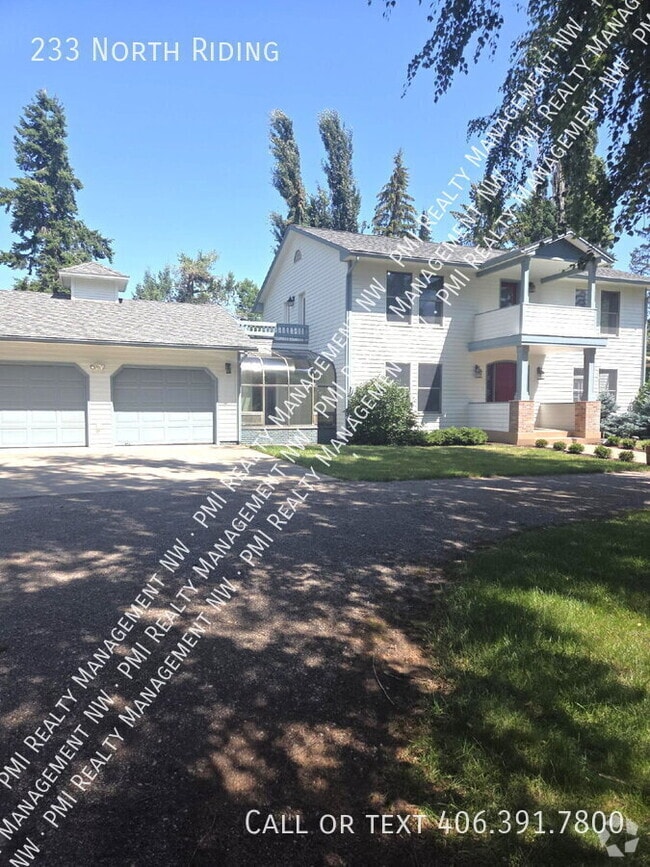 Building Photo - 233 North Riding-