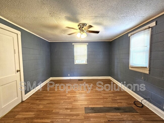 Building Photo - 2728 Ingram Rd