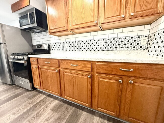 Building Photo - 24 McDonald St