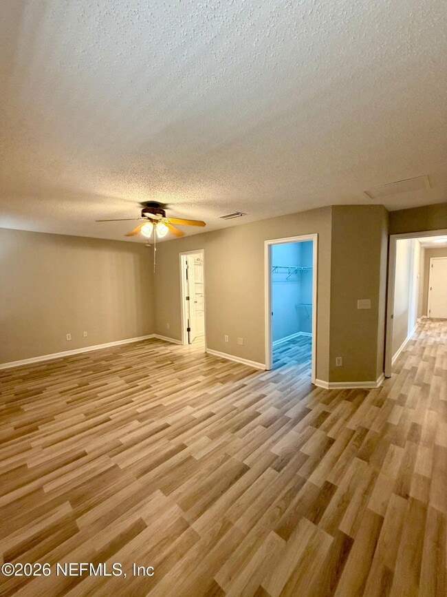 Building Photo - 230 Cezanne Cir
