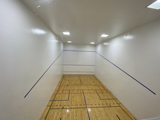 Building Photo - 505 N Lake Shore Dr