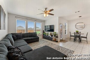 Building Photo - 1367 Fall Cover St