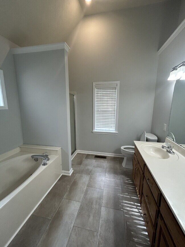 Building Photo - 158 Pennington Pl