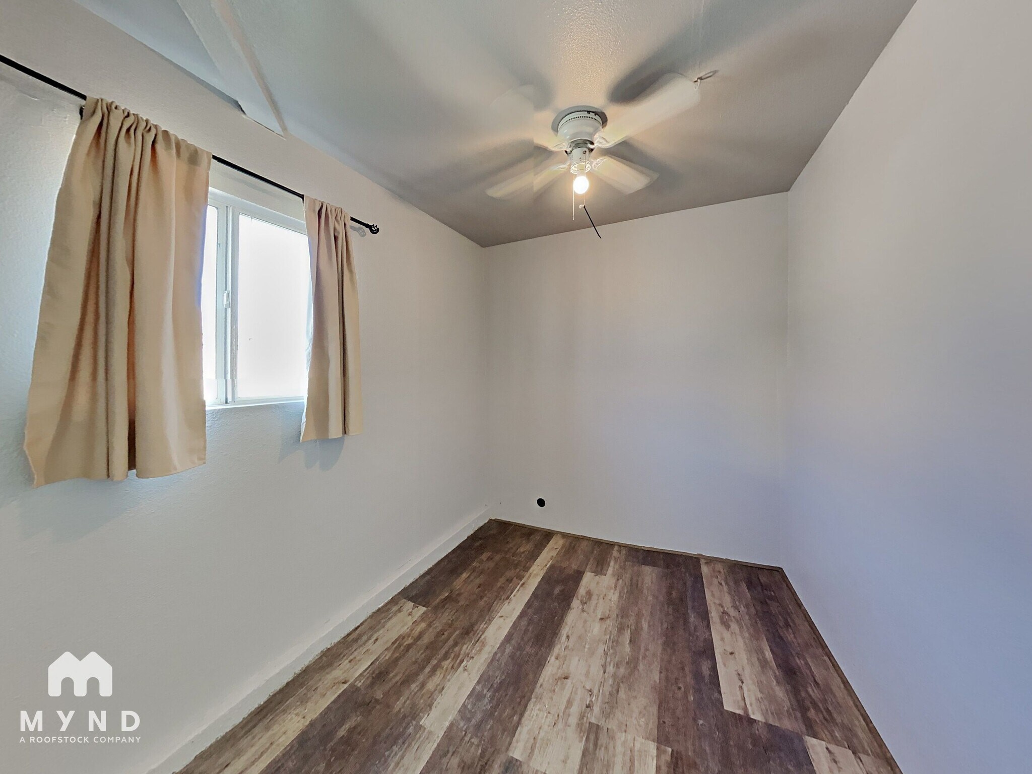 Building Photo - 6381 Medio St