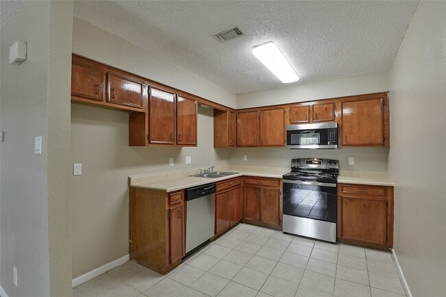 Building Photo - 4512 Avenue L