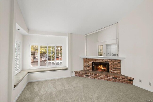 Building Photo - 514 9th St