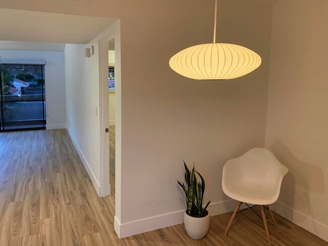 Building Photo - Canyon Granada,Unfurnished,Long Term