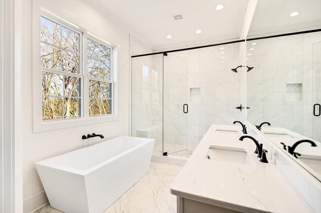 Building Photo - 641 Fletcher Rd