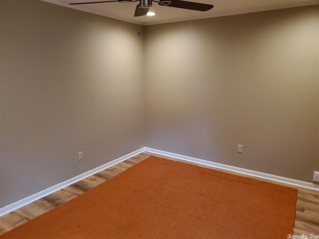 Building Photo - 1201 N Pierce St