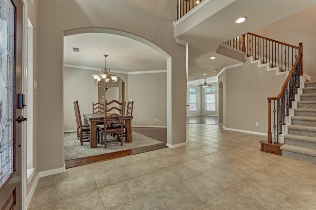 Building Photo - 30 Desert Rose Pl