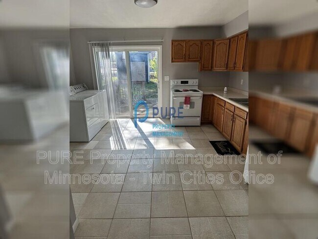 Building Photo - 1212 Sibley St