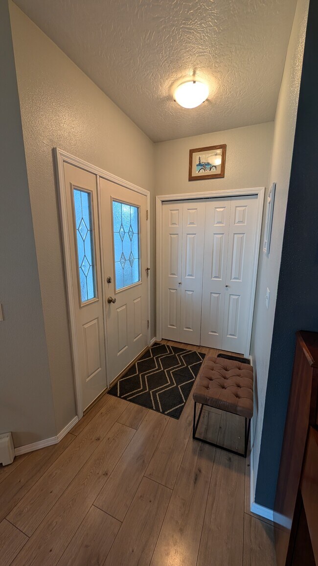 Building Photo - 12580 Old Glenn Hwy