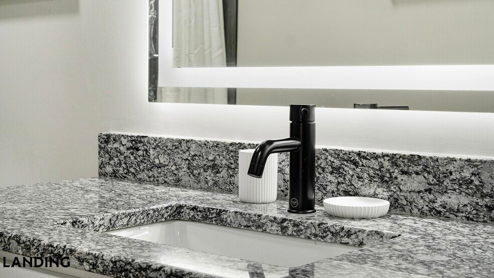 Building Photo - 49 Boulevard SE