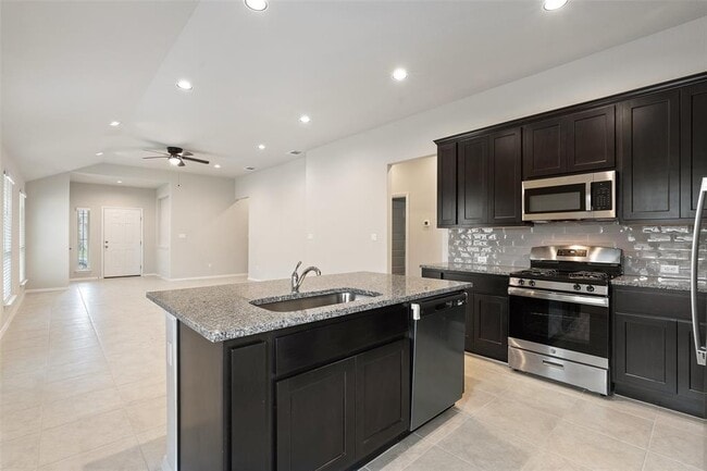 Building Photo - 148 Living Reef Dr