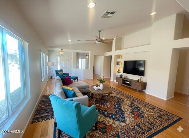 Building Photo - 1120 S 232nd Ave