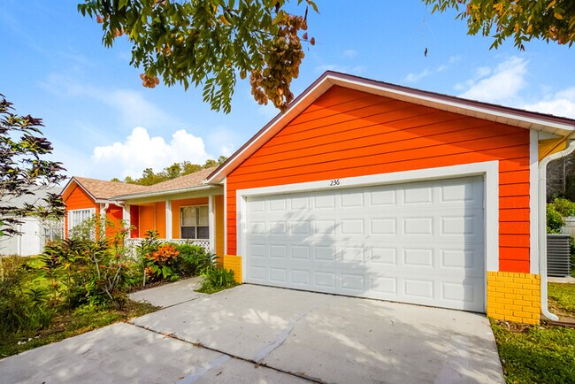Building Photo - Spacious 3 Bedroom Kissimmee Home