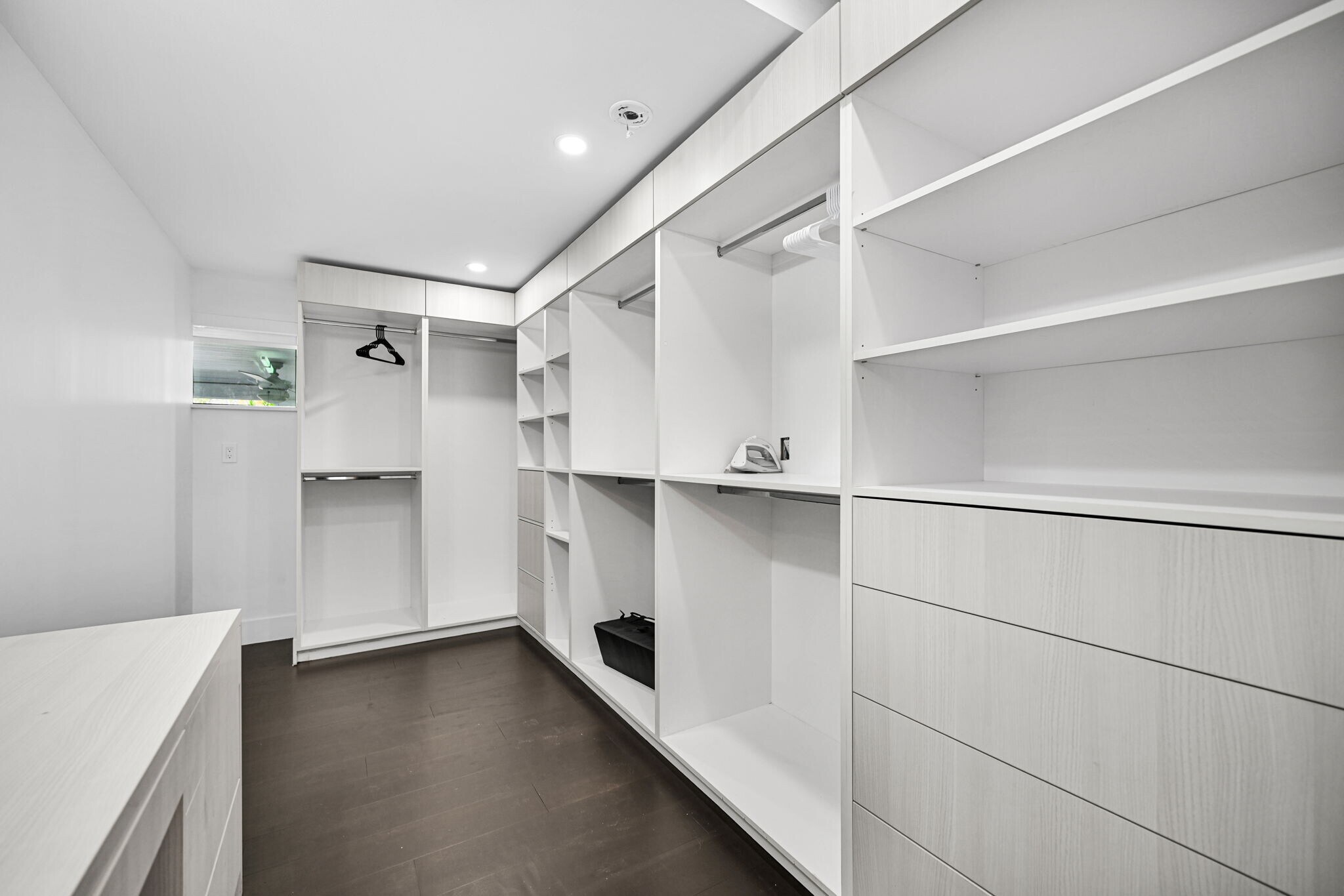 Building Photo - 150 NE 50th Ter