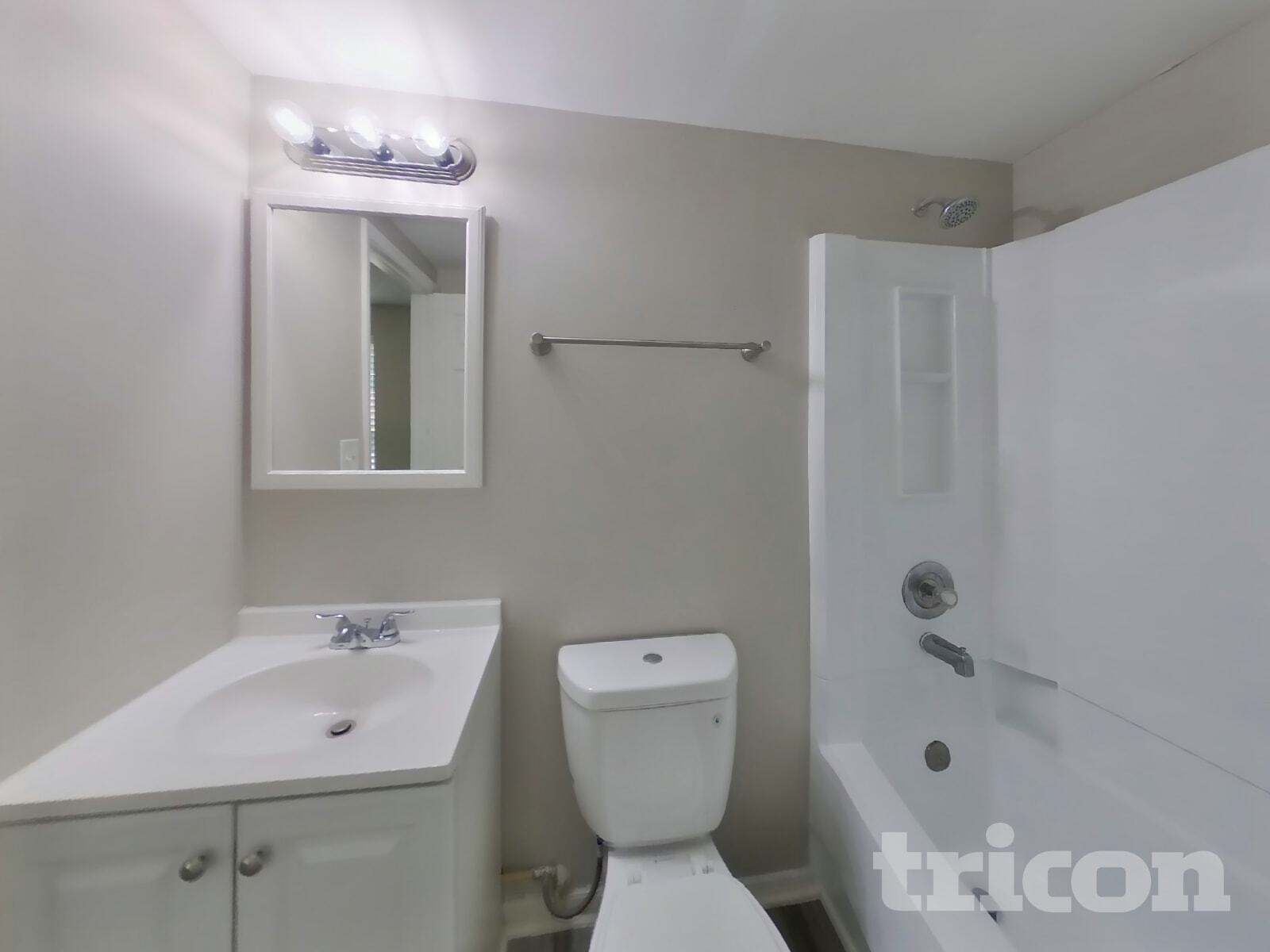 Building Photo - 3183 Bee St E