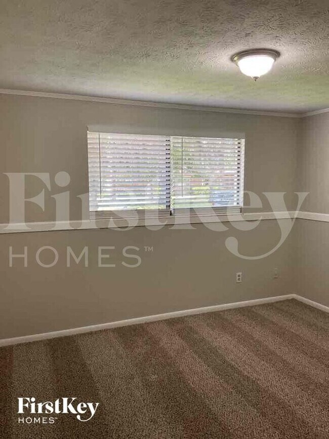 Building Photo - 4077 Huntington Forest Blvd
