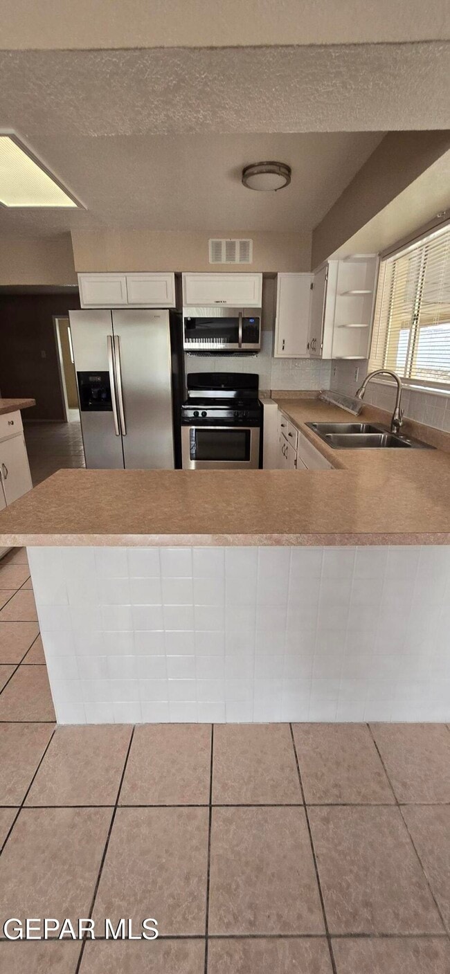 Building Photo - 9332 Hudson Way