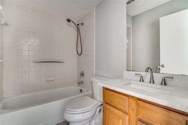 Building Photo - 2400 Guerrero Dr