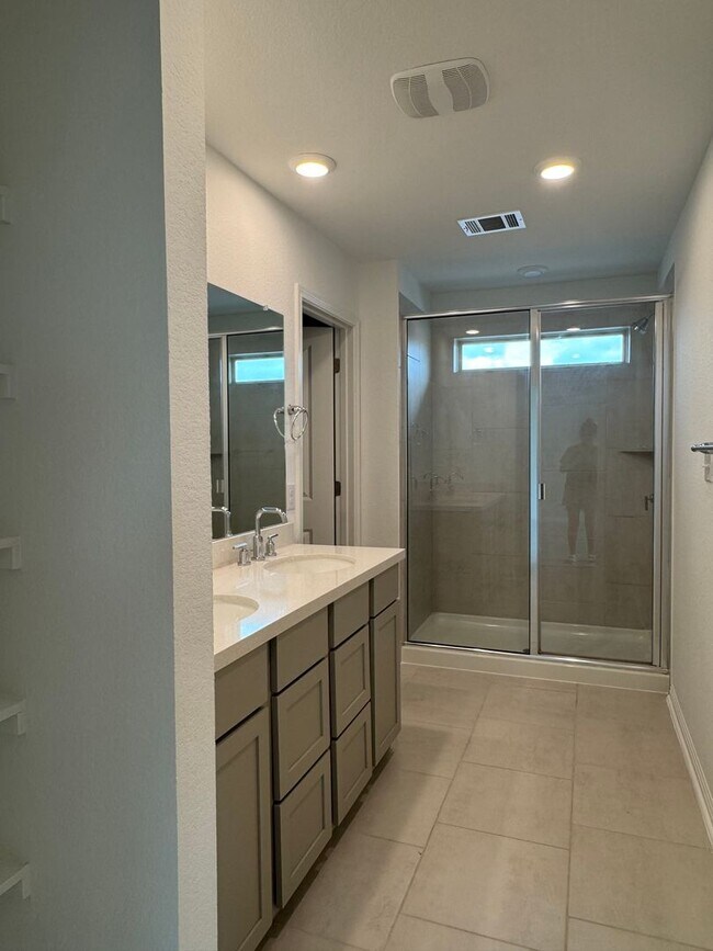 Building Photo - 4 BR/2.5BA | Newly Renovated Single Family Home | 1-Car Covered Parking | Gated backyard