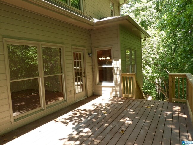 Building Photo - 1040 Cole Cir