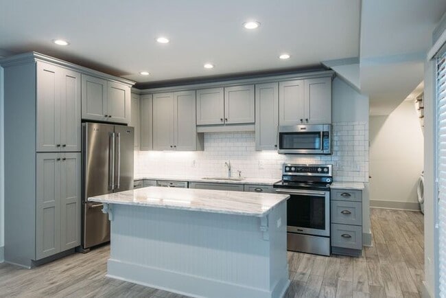 Building Photo - 10 Orrs Ct