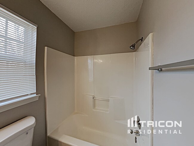 Building Photo - 2924 Dairywood Ln