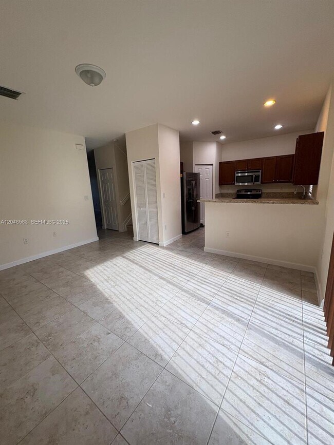 Building Photo - 17460 SW 153rd Ave