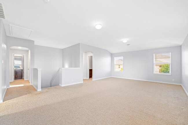 Building Photo - Spacious 5 Bed, 3.5 Bath Home | Game Room, Corner Lot & Near Lackland AFB