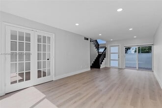 Building Photo - 6949 SW 110th Ct