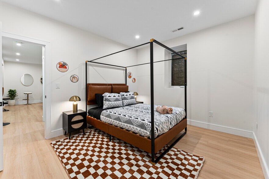 Building Photo - 21 Bolton St