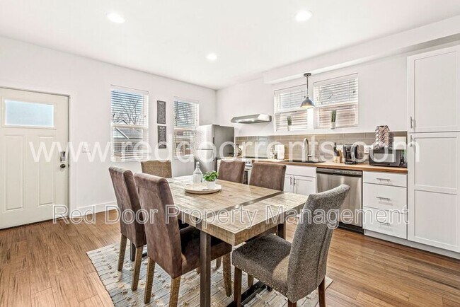 Building Photo - 1619 N Tacoma Ave