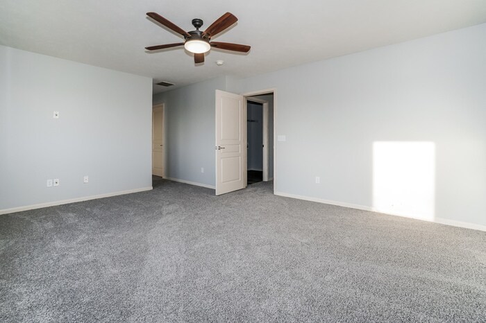 Building Photo - 5343 Royal Brook Dr