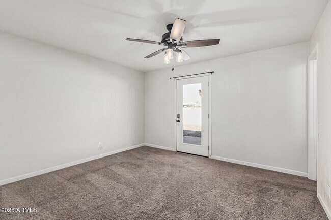 Building Photo - 1420 N Rose St