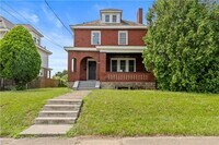 Building Photo - Spacious 4 Bedroom, 1 Bath Home in Crafton...