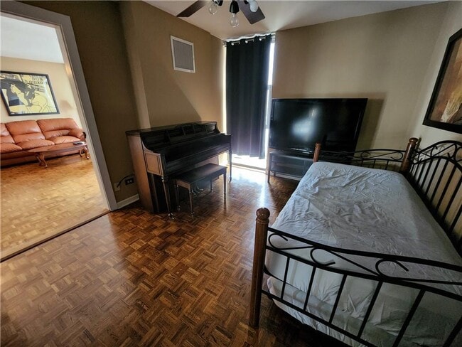 Building Photo - 620 Peachtree St NE