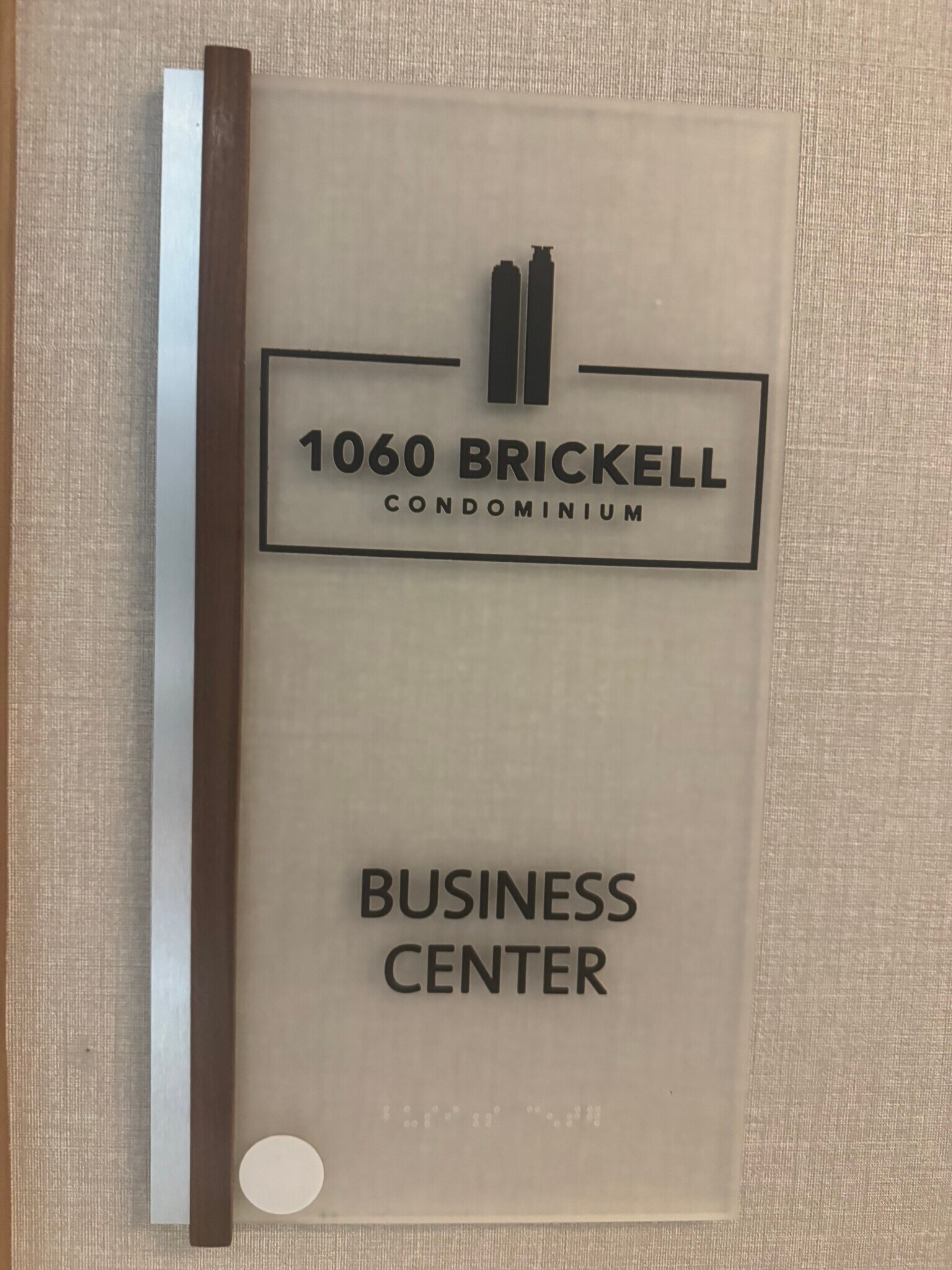 Building Photo - 1060 Brickell Ave