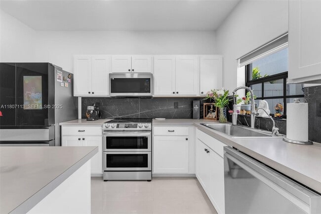 Building Photo - 617 SW 11th St